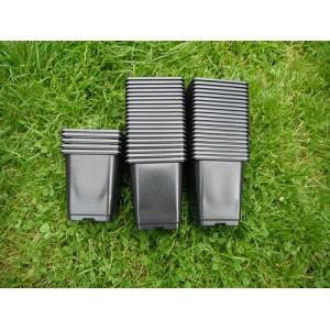 9CM (0.5 LITRE) BLACK SQUARE PLASTIC PLANT POT  - PRICED INDIVIDUALLY